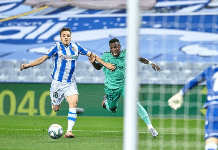 关于转会期皇家社会备战社区盾今夜迈阿密热火调整名单以备英超，现场解说直呼：上海久事集结日强势反弹的信息